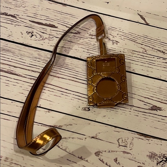 Gucci bronze iPod case - Picture 2 of 7
